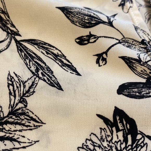 Lush dress - Picture 3 of 5